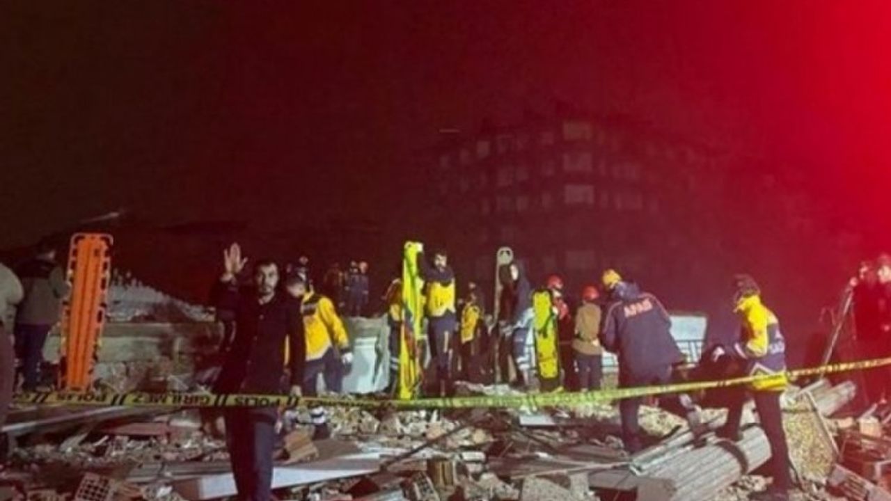 Prof. Dr. Ahmet Ercan Bursa'da kaç şiddetinde deprem beklendiğini açıkladı