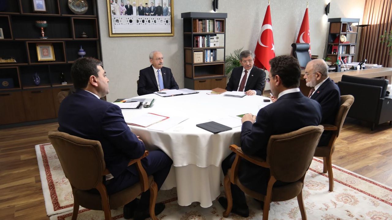 İYİ Parti lideri Akşener'in 6'lı Masayı devirmesine AK Parti'den ilk yorum