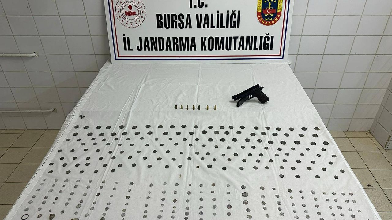 Bursa'da tarihi eser kaçakçılığı şüphelisi 2 kişi yakalandı