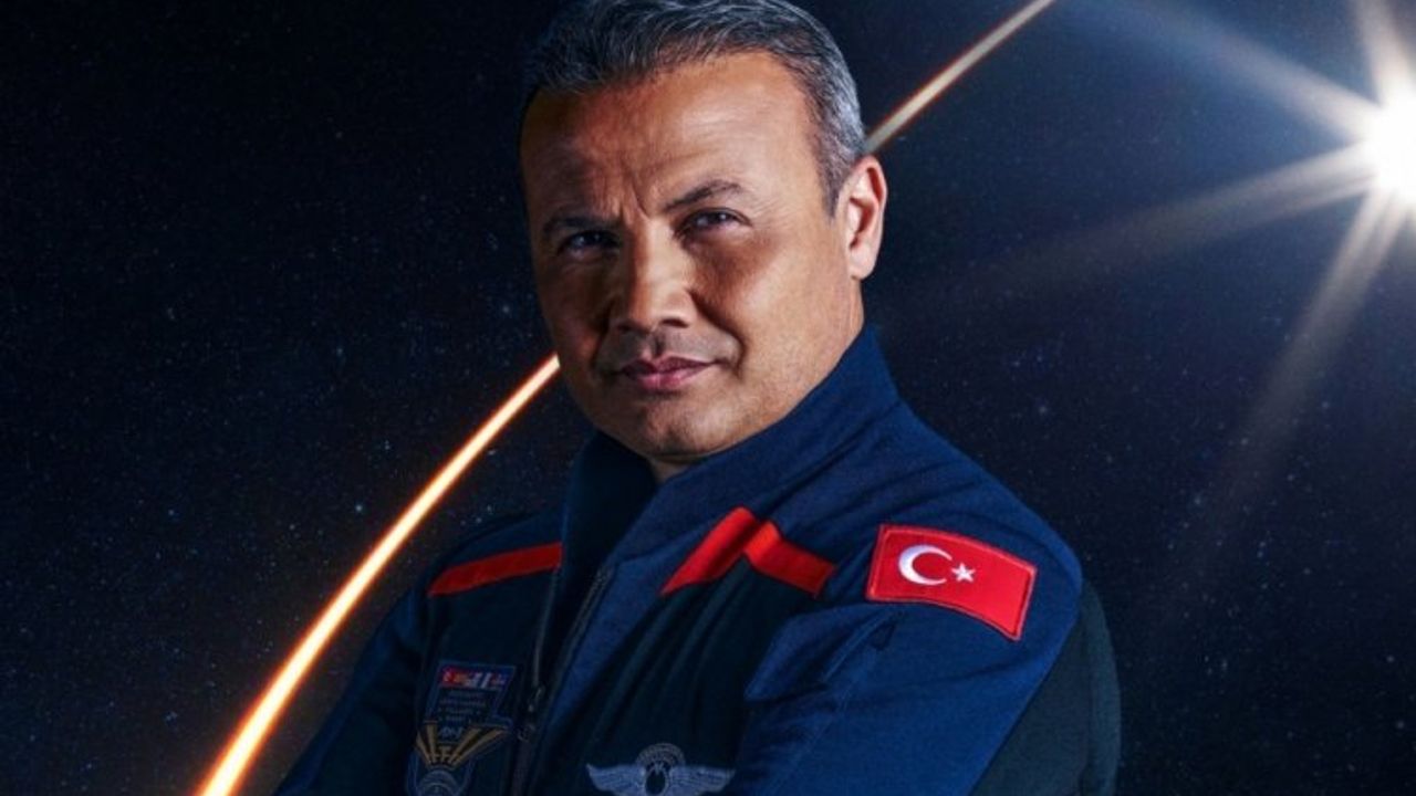 Türkiye'nin ilk uzay yolculuğu ertelendi