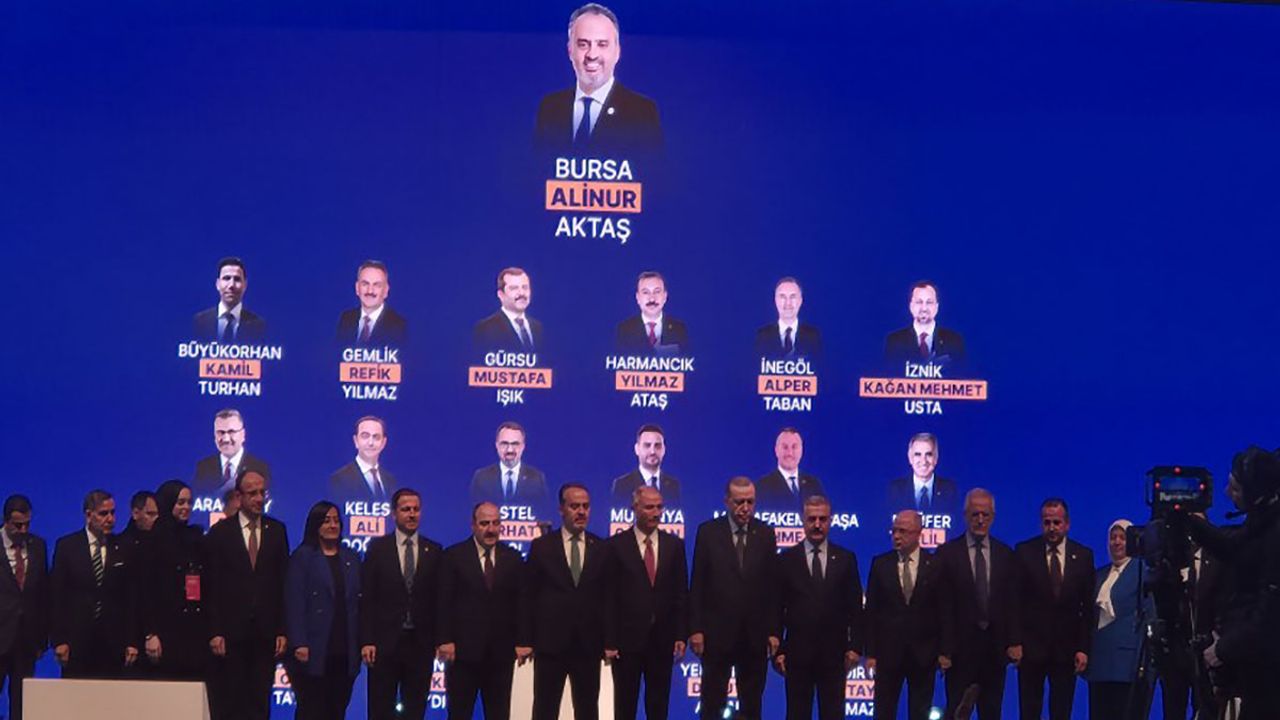 AK Parti Bursa'da ilçe belediye başkan adayları açıkladı
