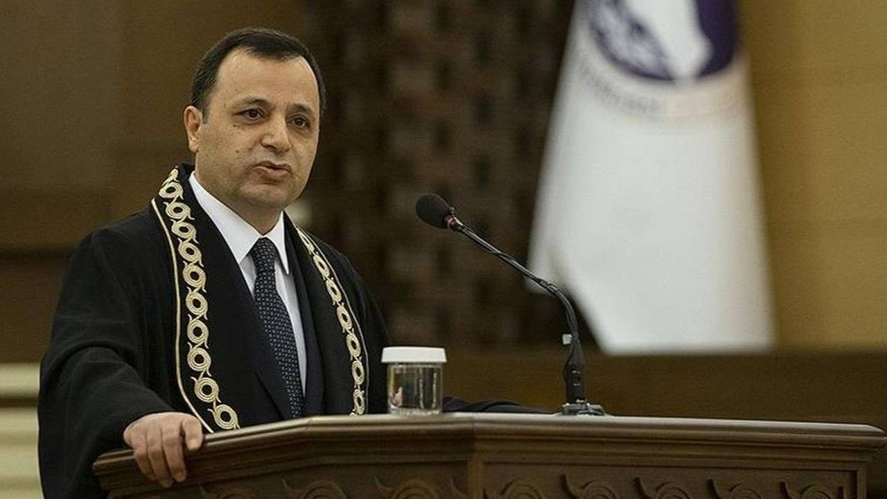 AYM Başkanı Zühtü Arslan  AYM kararlarına uyulması zorunluluktur!