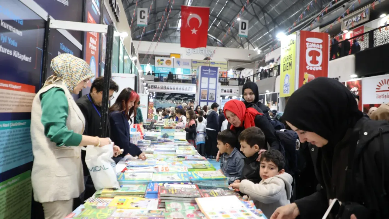 Bursa İnegöl 9. Kitap Günleri Başladı