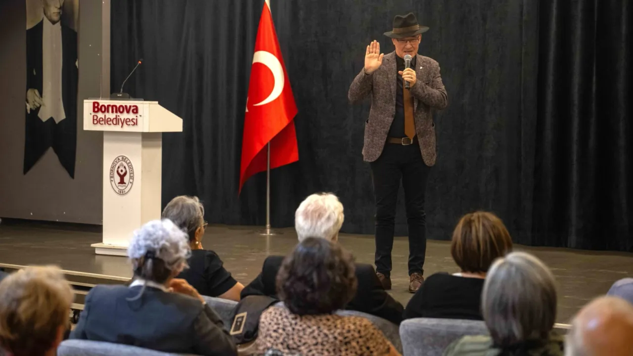 Bornova Kent Söyleşileri'nde 'Cumhuriyet ve Atatürk' anıldı