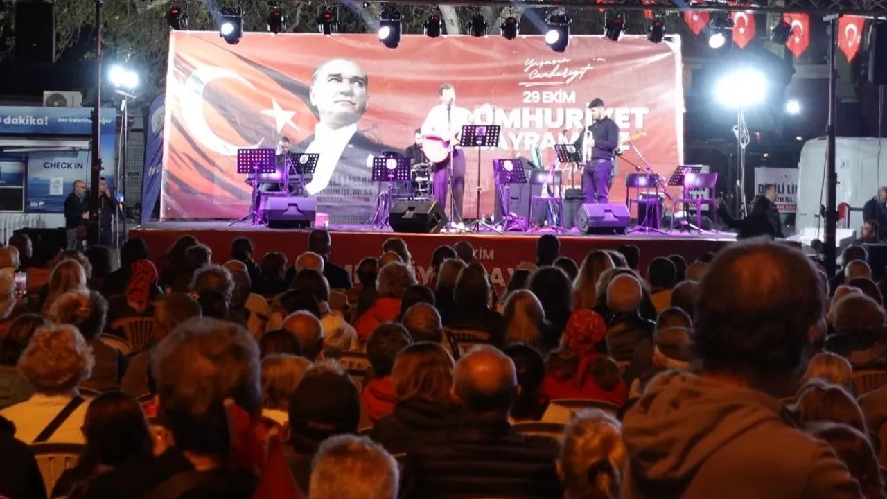 'Cumhuriyet Her Yerde' bayram coşkusunu doruğa çıkardı