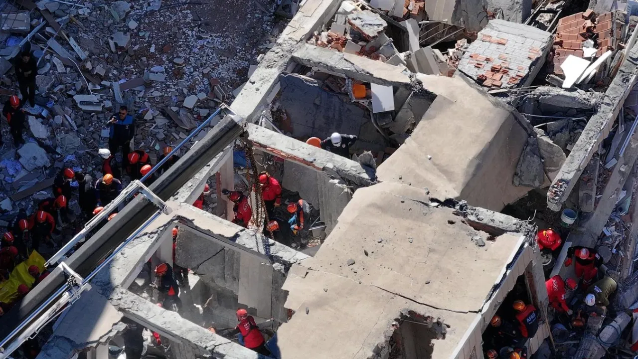 Kocaeli Gebze'de çöken binadan 2 acı haber daha!