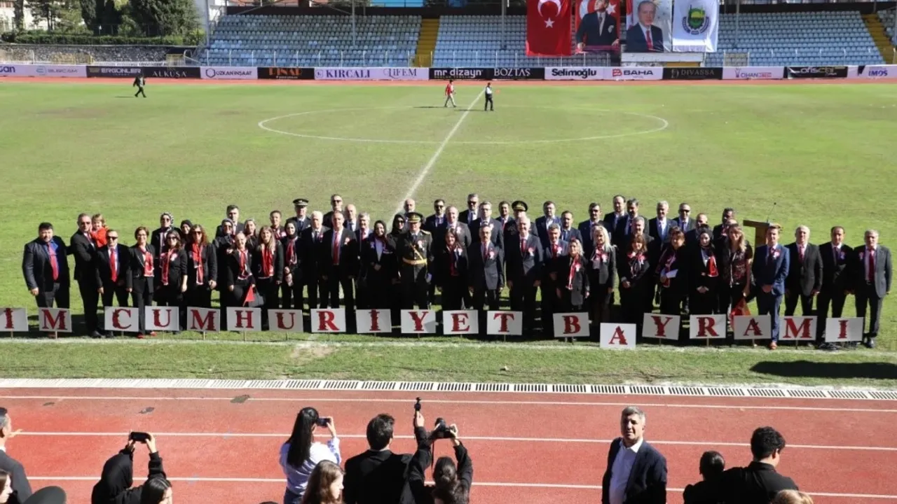 Bursa İnegöl'de Cumhuriyet coşkusu