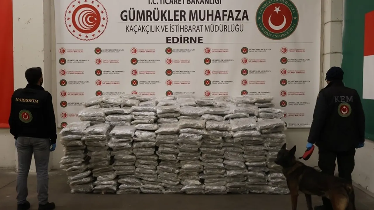 Kapıkule ve İpsala'da 525 kilogram uyuşturucu ele geçirildi