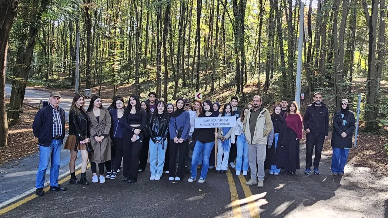 Sakarya'dan üniversitelilere turistik tanıtım gezisi