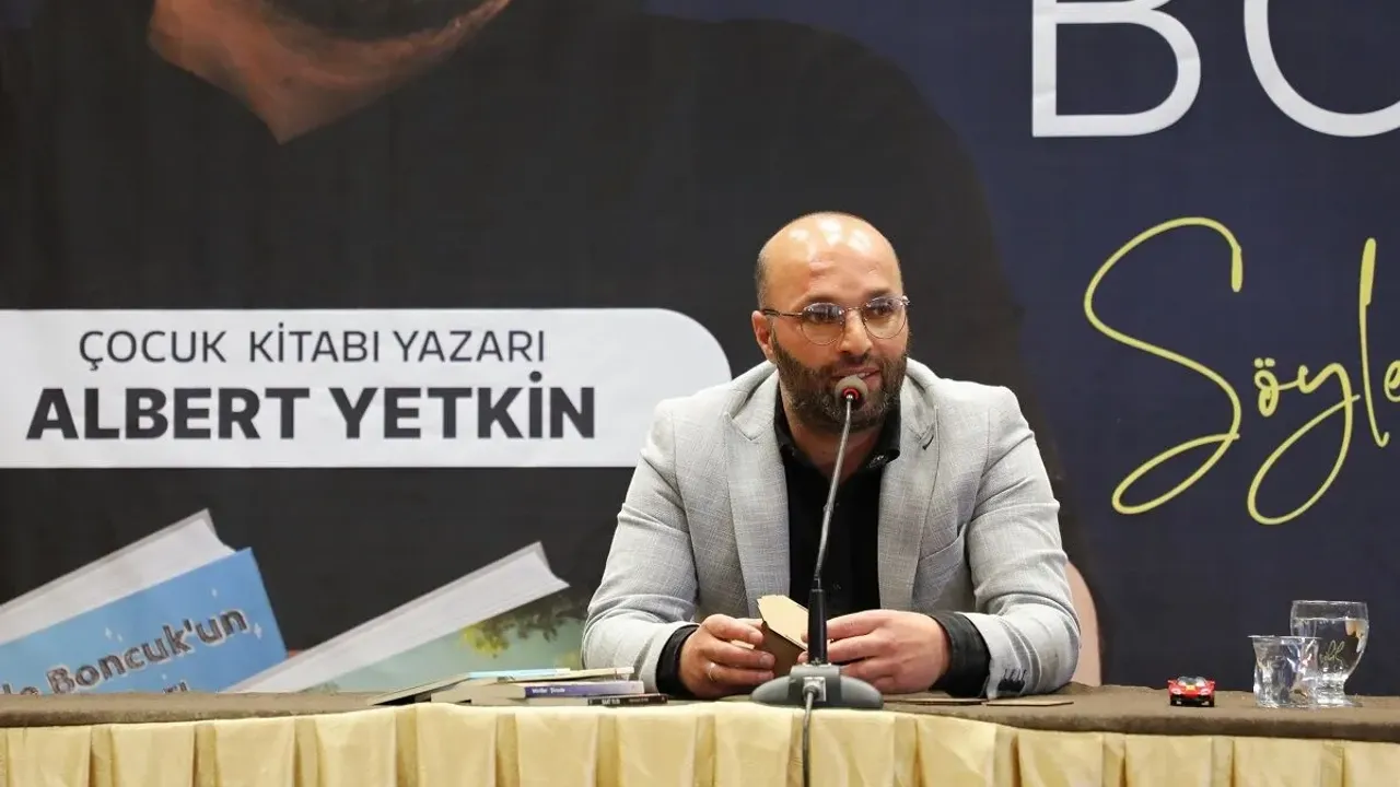 Uluslararası ödüllü yazar Albert Malatya Kitap Fuarı'nda