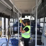 Hatay Büyükşehir toplu taşıma araçlarını temizliyor