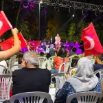 Bursa Kültürpark'ta zafer türküleri yankılandı
