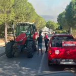 İzmir Foça'daki orman yangını için ekipler seferber oldu