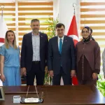 Kütahya'da Başkan Kahveci'den Eczacı Odası'na ziyaret