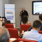 Mersin'de dijital dönüşüm eğitimleri sürüyor