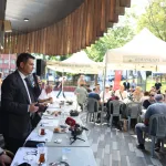 Osmangazi Belediye Başkanı Erkan Aydın Muradiyelilerin sesine kulak verdi