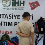 İHH İnegöl’den ihtiyaç sahibi öğrencilere kırtasiye desteği