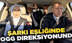 Cumhurbaşkanı Erdoğan, şarkı eşliğinde Togg direksiyonunda