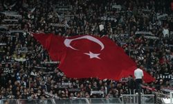 Devlet Bahçeli'den Beşiktaş ve Fenerbahçe taraftarına 'istifa' tepkisi