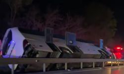Bursa İnegöl yolunda Tur otobüsü devrildi 3 ölü onlarca yaralı