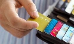 Kredi kartıyla geçinenler dikkat o devir bitti! Özgür Erdursun uyardı: Vatandaş mağdur olacak