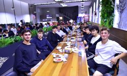 U19 ve U17 ekibi yemekte buluştu