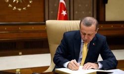 Erdoğan imzaladı: O isimler gece yarısı görevden alındı!
