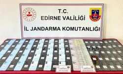 Edirne'de kaçak cep telefonu ve dolar ele geçirildi!