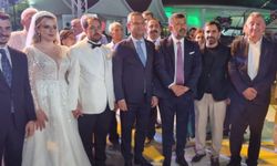 İzmir'de Özgür Özel ile birlikte nikah şahidi oldu