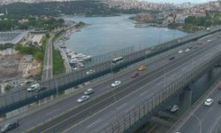 Haliç Köprüsü metrobüs yolu yenilendi