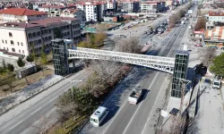 Konya’da yeniden inşa edilen Yaşar Doğu Yaya Üst Geçidi hizmete açıldı