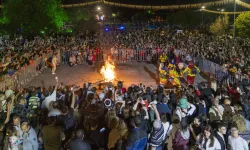 Hıdırellez ateşi İzmir Kültürpark’tan yükseldi