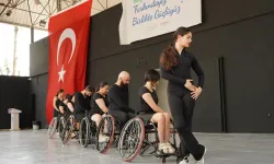 İzmir Bornova'da dansın gücüyle engelleri aştılar