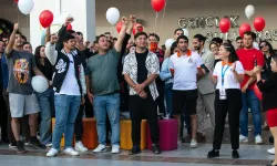 İzmir Güzelbahçe’de gençler yaza merhaba dedi