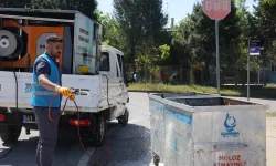 Kocaeli'de çöp konteynerleri yerinde yıkanıyor