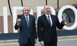 Laçın'ın sembolik anahtarları iki liderde