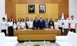 Başkan Alemdar, Figen Sakallıoğlu Anadolu Lisesi heyetini ağırladı