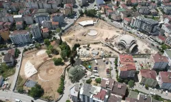 Çayırova Kent Meydanı'nda çalışmalar sürüyor