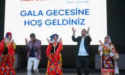 İzmir Bornova’da halayla biten festival