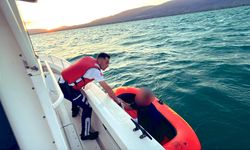 İznik Gölü'nde mahsur kalan şahıs Jandarma böyle kurtardı