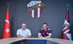 İnegölspor, Mete Sevinç'in Sözleşmesini Uzattı