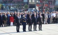 İnegöl’de Zafer Bayramı Coşkusu Resmi Törenlerle Başladı