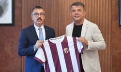 İnegölspor Altyapı Yönetimi Kaymakam Arslan’ı Ziyaret Etti