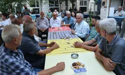 Özdemir, Akçalar Mahallesi’nde vatandaşlarla buluştu