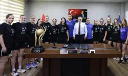 Belediyespor Kadın Hentbol'da imzalar atıldı
