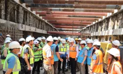 Büyükakın Körfezray Metrosu tünel çalışmalarını inceledi