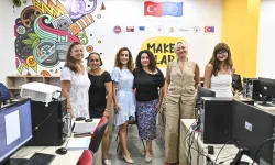 Antalya Muratpaşa’dan kadınlara dijital çağ eğitimi