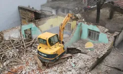 Bursa Yıldırım'da metruk temizlik
