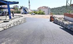 Manisa Büyükşehir'den Gördes'e asfalt
