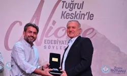 Manisa'da Murathan Mungan Manisa’da sanatseverlerle buluştu